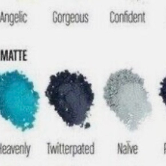 Younique Moodstruck Minerals Pigment Matte Eyeshadow - Twitterpated - Picture 4 of 4